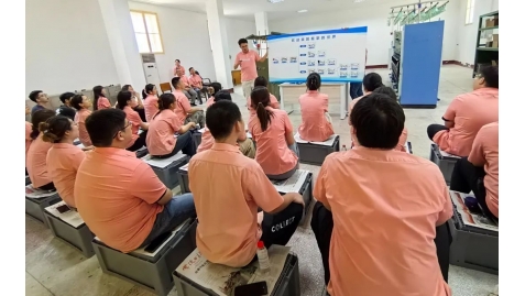 常德摇架成功举办青年员工成长培训活动